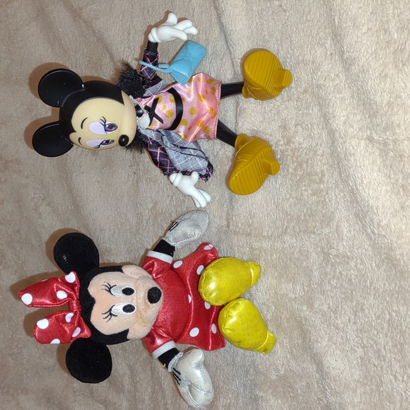 (2) 💖Minnie Mouses plush and poseible 6" 8" - Picture 9 of 9